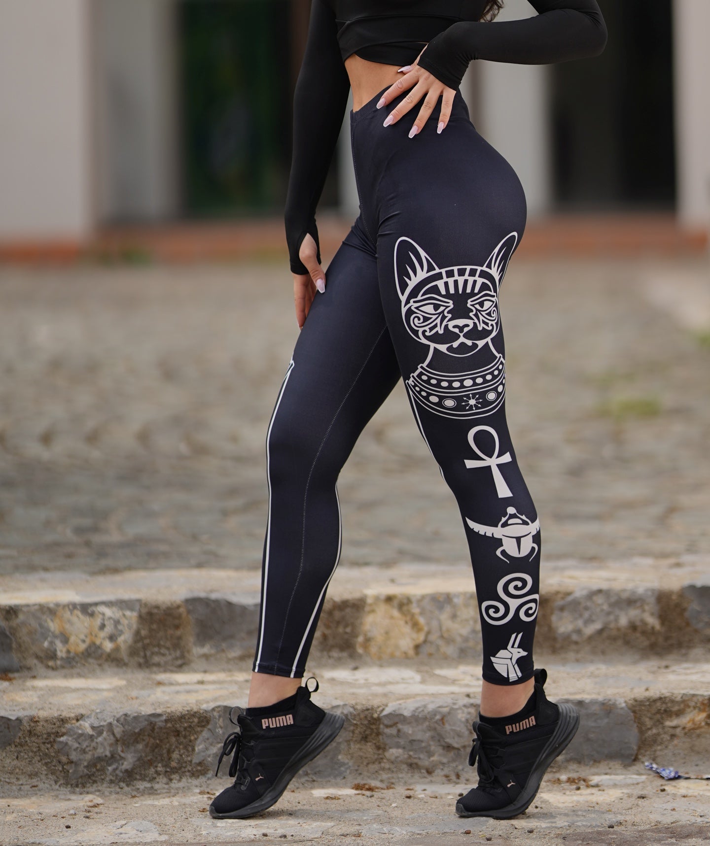 Rao Leggings with Symbols Print in Black and White