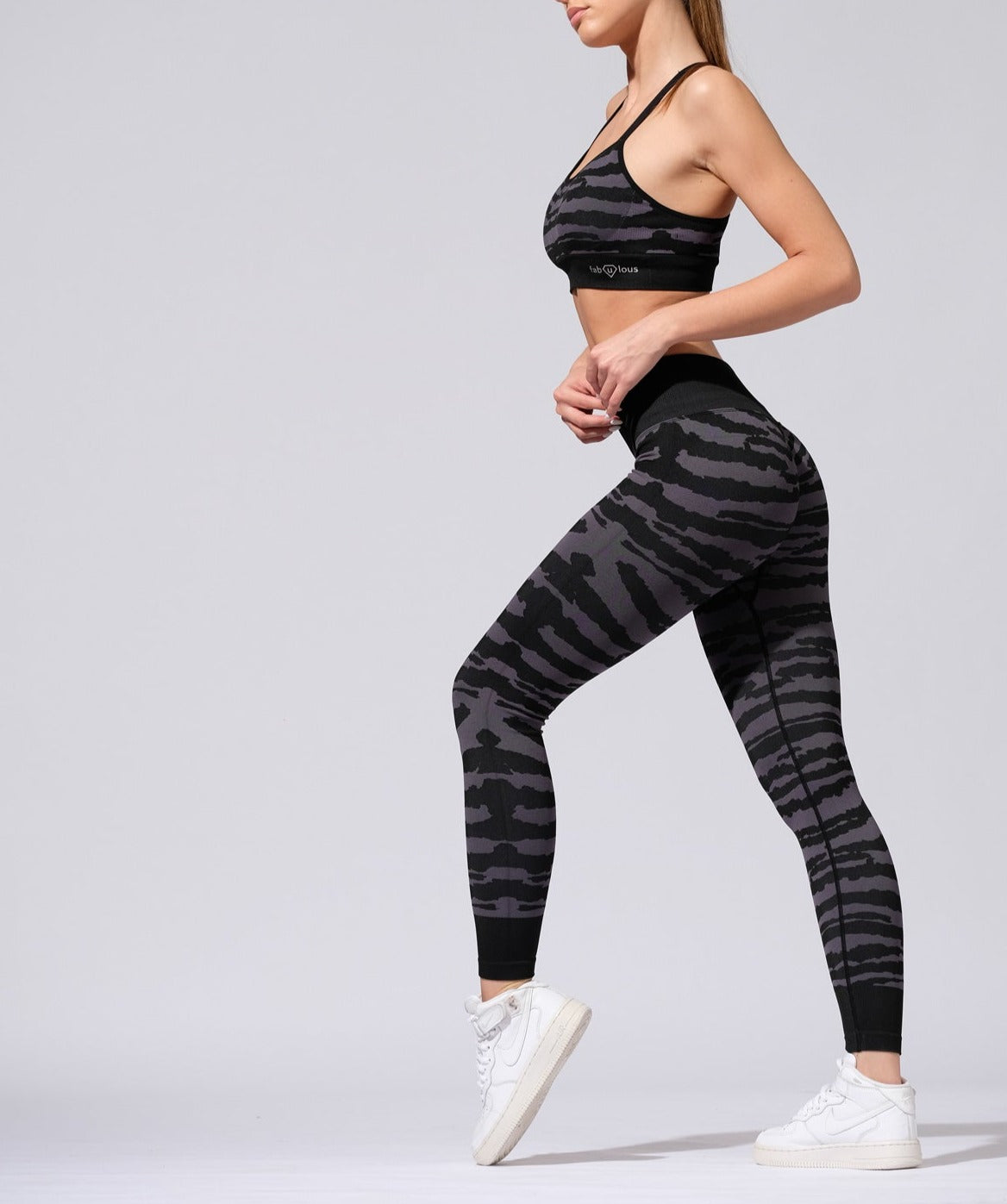 Allure Fitness Set Push-Up Effect Leggings with Sports Bra in Zebra Print Black