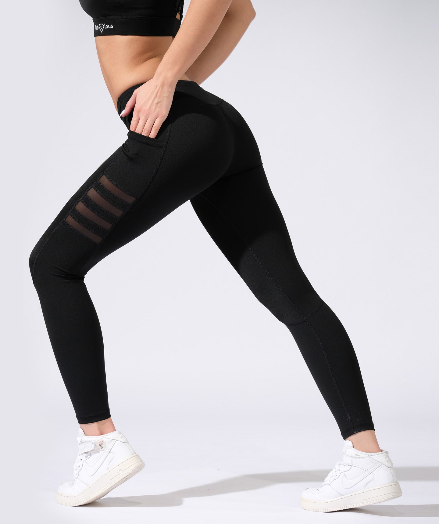 TechFit Leggings with Transparent Mesh and Side Pockets in Black