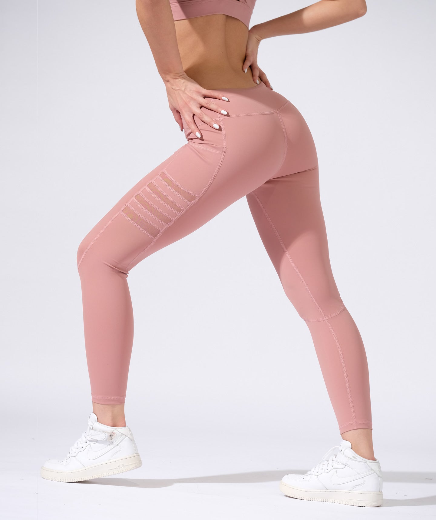 TechFit Leggings with Transparent Mesh and Side Pockets in Pink
