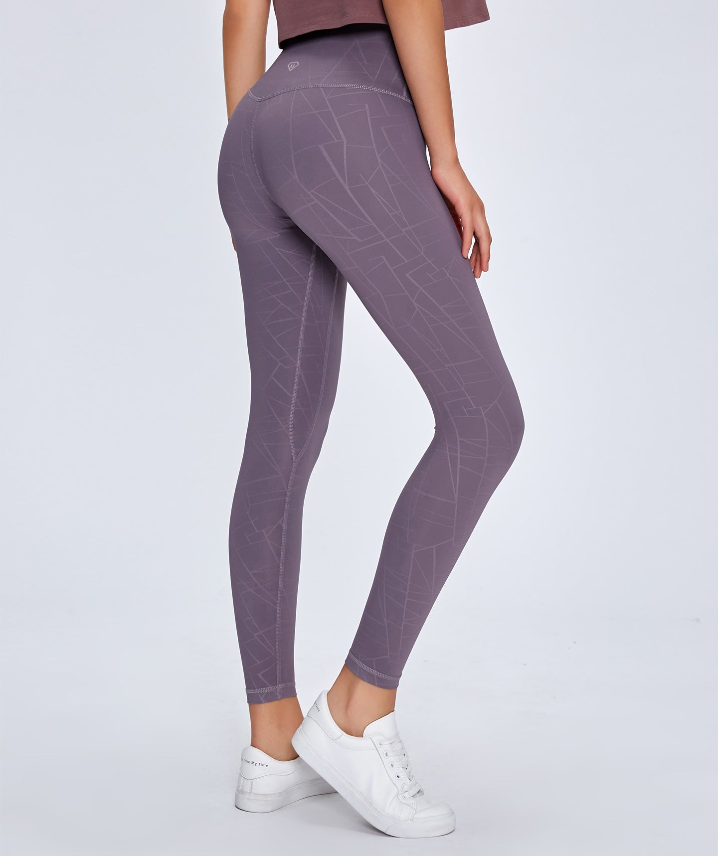 Energy Leggings with Geometric Silver Lines Print in Lavender