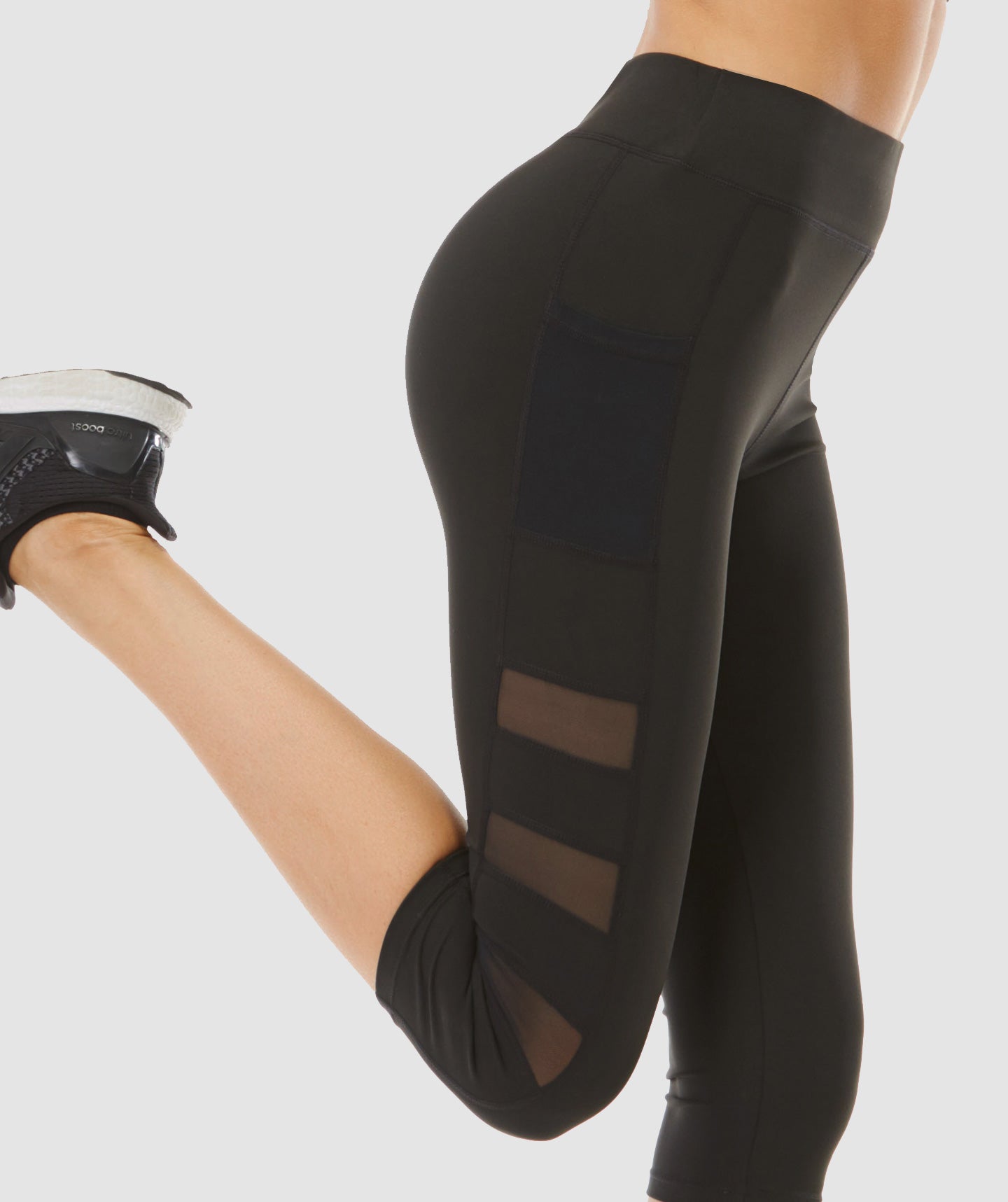 Speed 3/4 Capri Leggings with Transparent Mesh and Side Pockets in Black